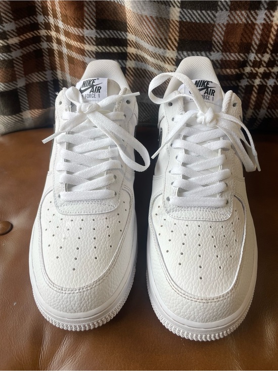 Nike White Low-Top Sneakers with Dark Gray Swoosh main image 9